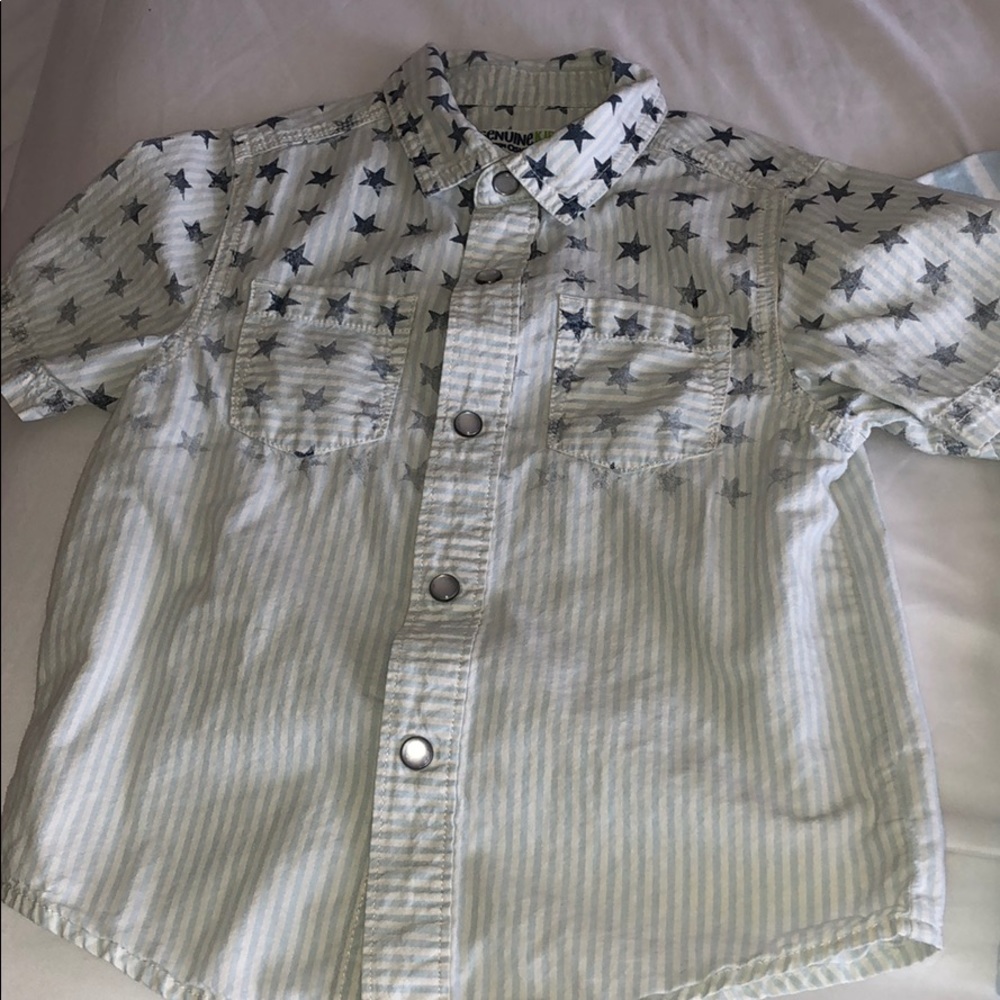 Lots of boy’s clothes